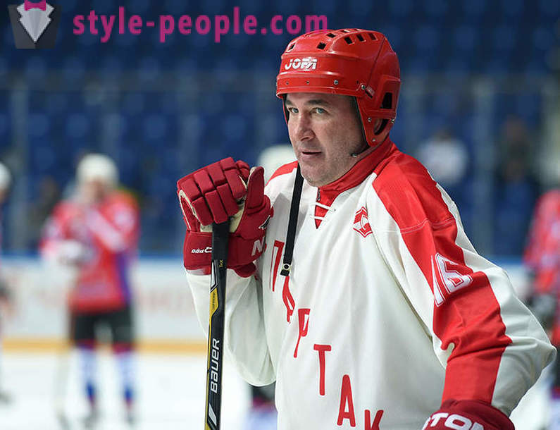 Αλέξανδρος Kozhevnikov, παίκτης του χόκεϊ: βιογραφία, οικογένεια, αθλητικά επιτεύγματα