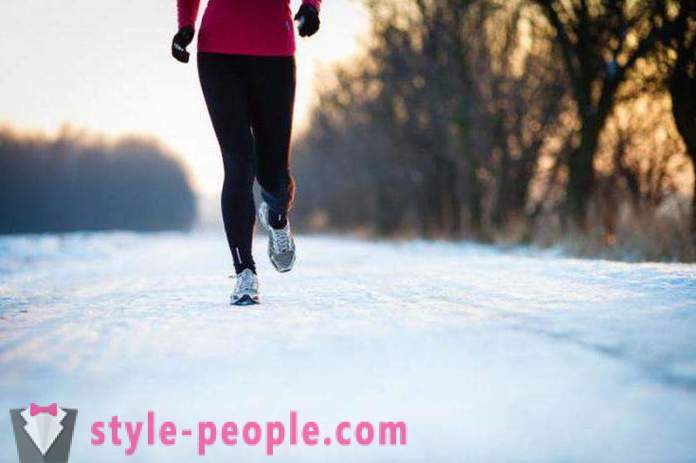 Χειμώνας Τρέξιμο στο δρόμο - ειδικά τα οφέλη και τους κινδύνους