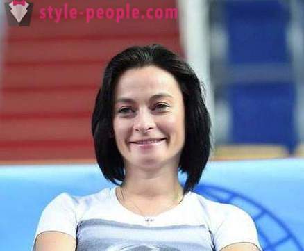 Τζούλια Barsukov: σχόλια Σχολή ρυθμικής γυμναστικής Ολυμπιονίκη