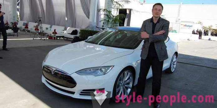 Αυτοκίνητα από το γκαράζ Elon Musk