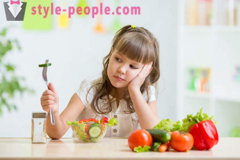 Πώς να διδάξει ένα παιδί να φάει λαχανικά