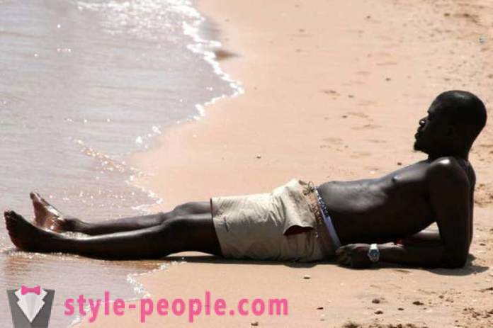 Γιατί οι Αφρικανοί έχουν σκούρο δέρμα, αν είναι γρήγορα θερμαίνεται από τον ήλιο;
