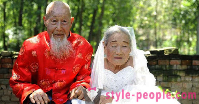 Μετά από 80 χρόνια γάμου, το ζευγάρι έκανε τελικά μια γαμήλια φωτογράφηση