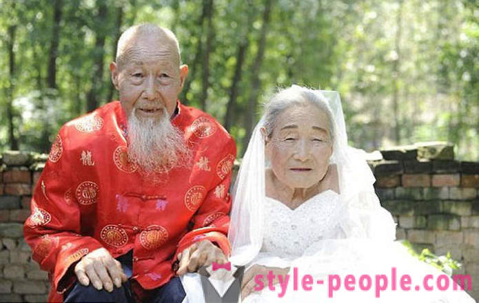 Μετά από 80 χρόνια γάμου, το ζευγάρι έκανε τελικά μια γαμήλια φωτογράφηση