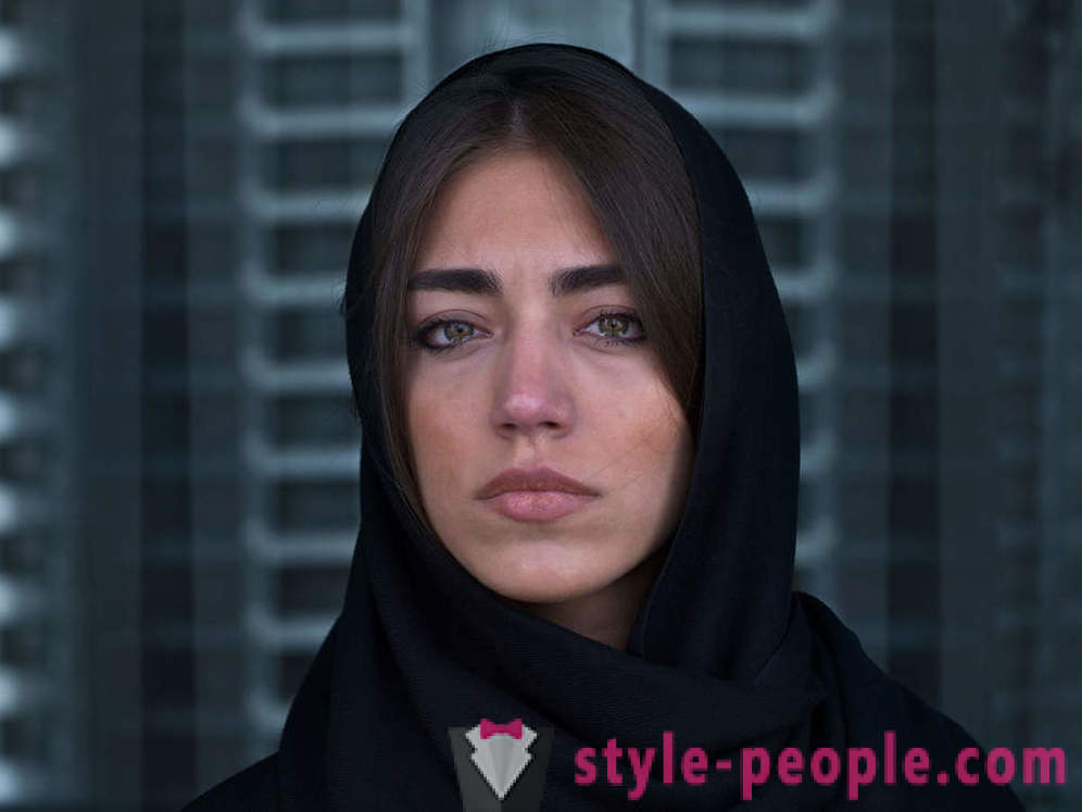 Ισλάμ, τα τσιγάρα και το Botox - η καθημερινή ζωή των γυναικών στο Ιράν