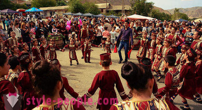 Καθώς η αρμενική Areni Γιορτή του Κρασιού λαμβάνει χώρα