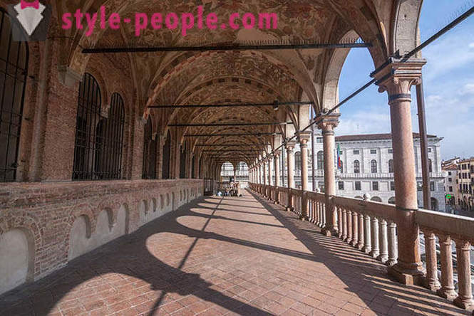 Περπατήστε μέσα από την ιταλική πόλη της Πάδοβας