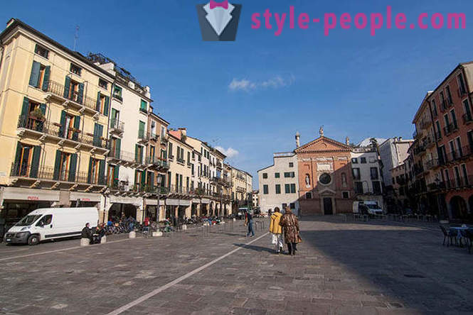 Περπατήστε μέσα από την ιταλική πόλη της Πάδοβας