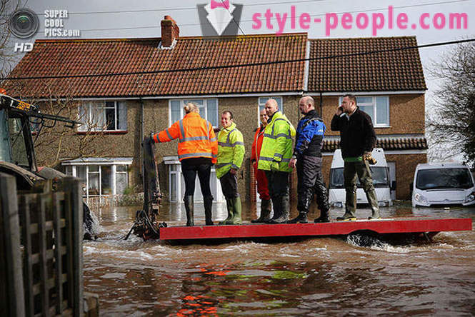 Πλημμύρες στη νοτιοδυτική Αγγλία