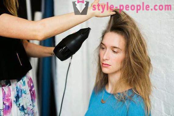 Η σωστή περιποίηση των μαλλιών: Συμβουλές επαγγελματίες, αποτελεσματικές μεθόδους και χαρακτηριστικά