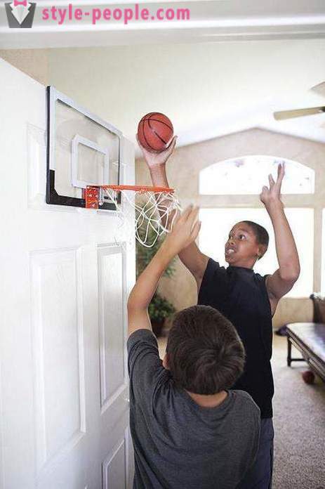Το κανονικό ύψος και το μέγεθος του δακτυλίου μπάσκετ