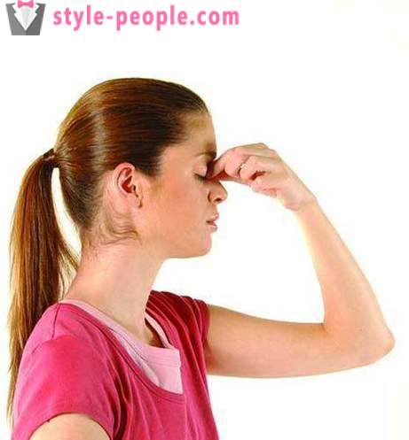 Πώς να μειώσετε τη μύτη σας στο σπίτι: άσκηση