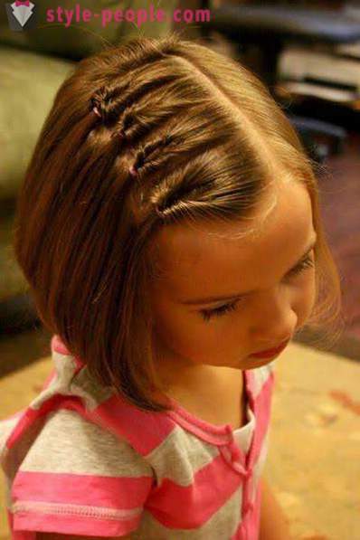 Hairstyles για μεσαίες μαλλιά για τα κορίτσια. χτενίσματα για διακοπές