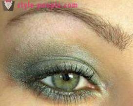 Γκρι-πράσινα μάτια, ένα make-up κοστούμι;