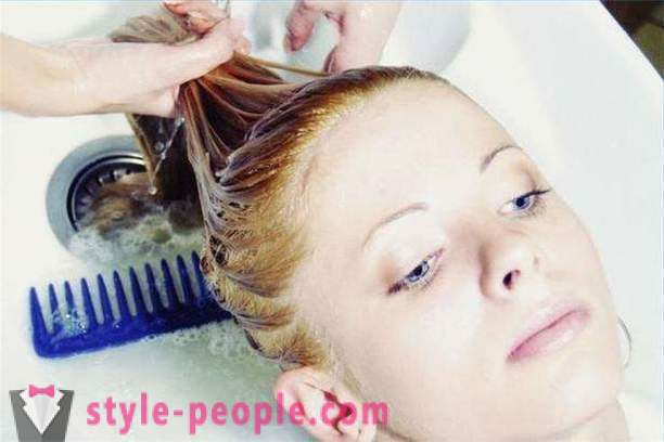 Remover «Estelle»: πώς να απαλλαγούμε από τα ενοχλητικά χρώμα των μαλλιών